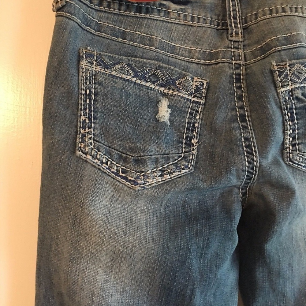 NWT AMETHYST Ripped Distressed Jeans Mid Rise Boot - Picture 4 of 8